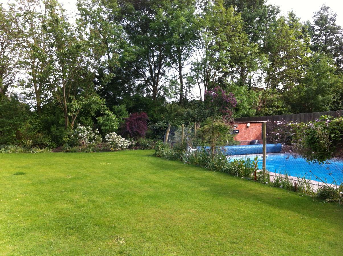 Castle Farmhouse Bed And Breakfast Glenfield Extérieur photo