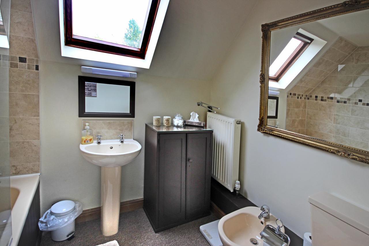 Castle Farmhouse Bed And Breakfast Glenfield Extérieur photo